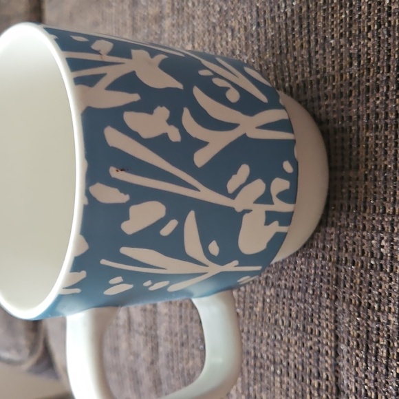 Starbucks 2016 Green And White  Coffee Mug - Picture 2 of 4